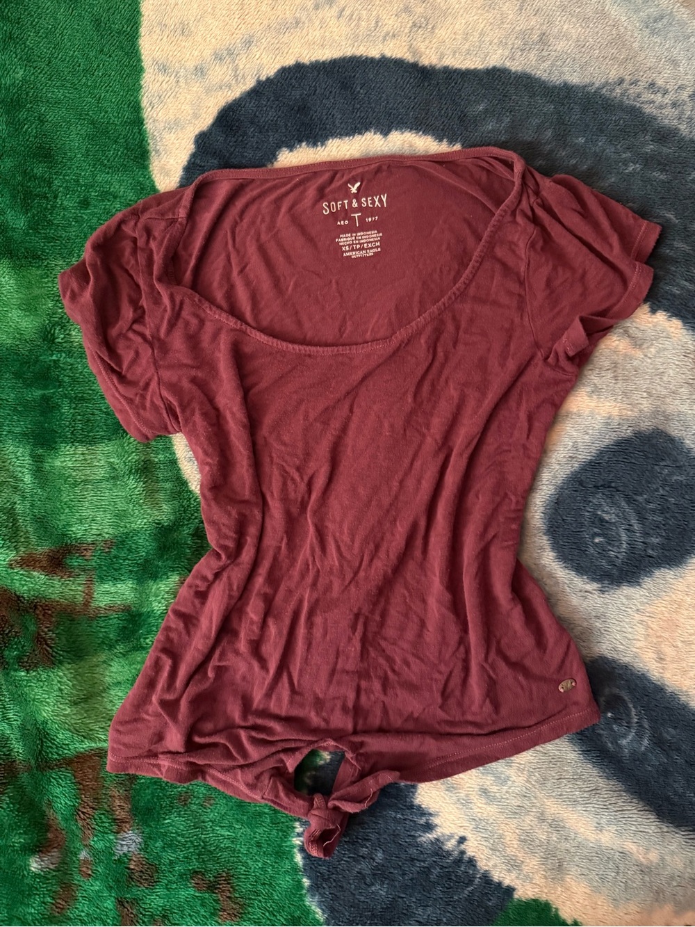 American Eagle Outfitters Soft & Sexy Scoop Neck Tee in Burgundy